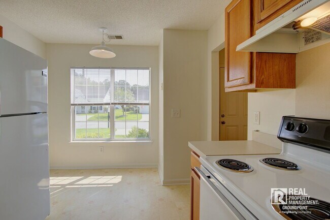 Foto del edificio - 239 Dupont Way