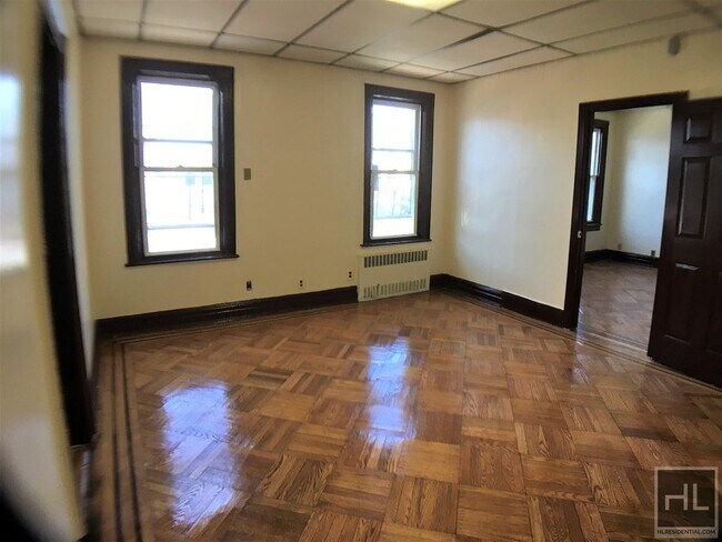 Foto del edificio - LINDEN BOULEVARD