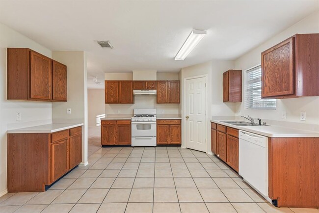Building Photo - 2911 Katy Briar Ln