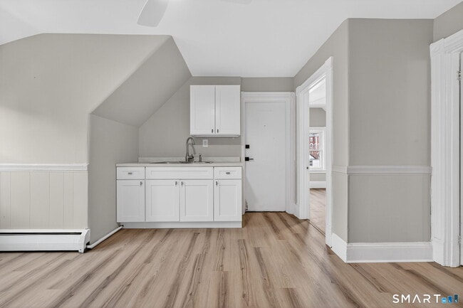 Building Photo - 129 Francis Ave