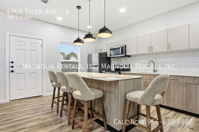 Foto del edificio - 4909 Tyler Ave