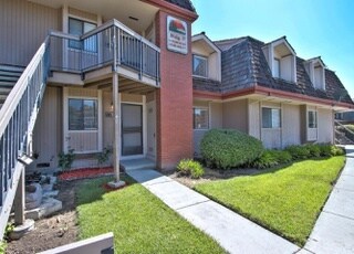 Front - 3326 Shadow Park Pl