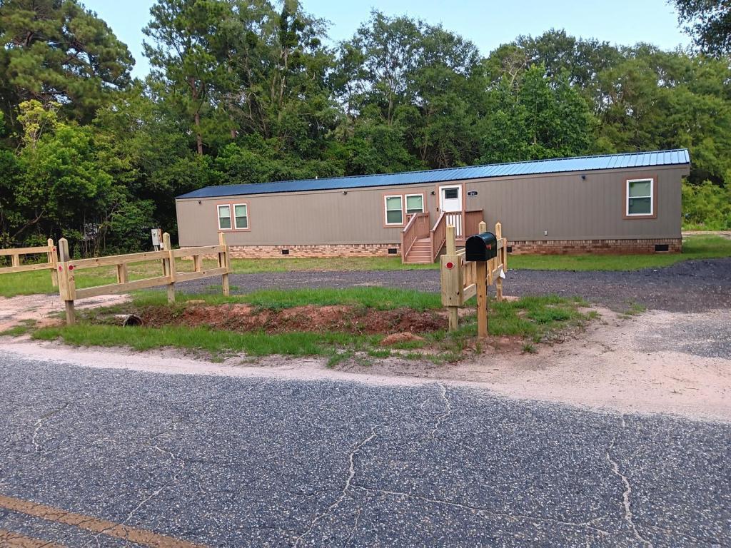 Primary Photo - 1741 Horne Rd