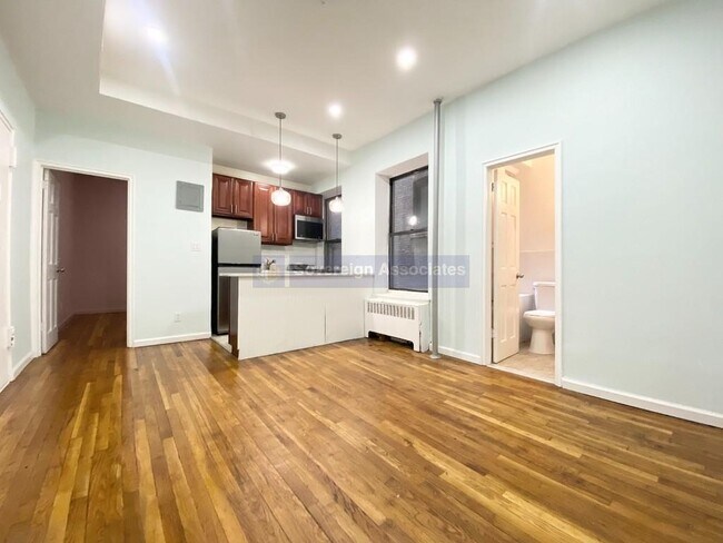 Foto del edificio - 240 W 104th St