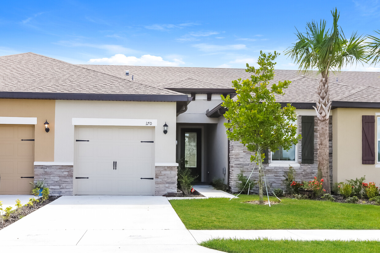 Foto principal - 1708 Celebration Dr, Fort Pierce, FL