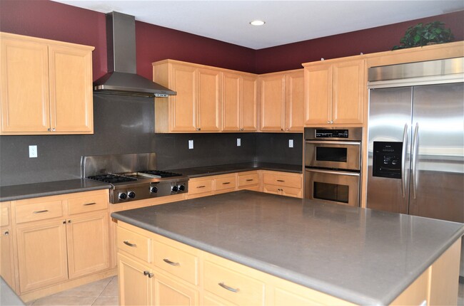 Building Photo - 17041 Silver Crest Dr