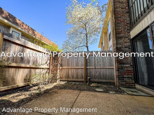 Building Photo - 3 br, 2 bath House - 6594 Poplar Woods Cir...