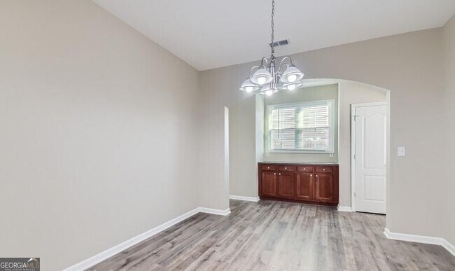 Building Photo - 4367 Rainer Dr