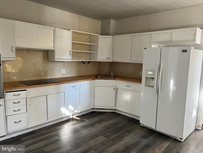 Foto del edificio - 533 E Market St