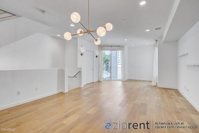 Building Photo - 3 br, 3.5 bath House - 1240 1/2 Gordon Str...