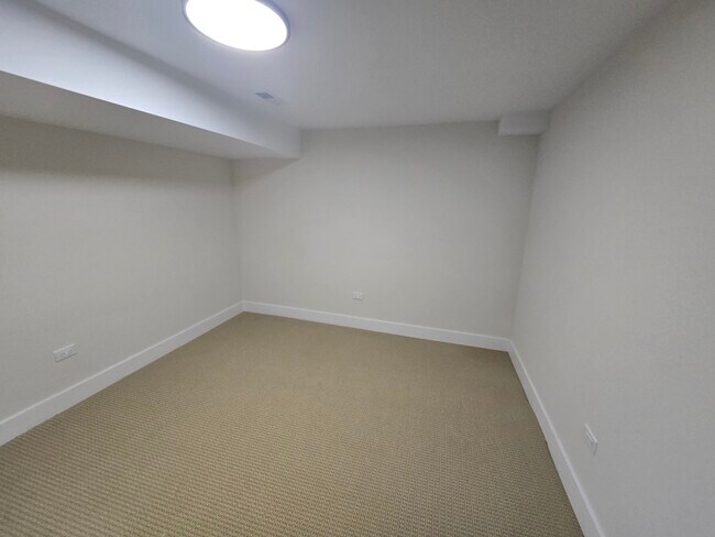 Foto del edificio - 8139 S Marshfield Ave