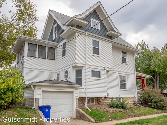 Building Photo - 3 br, 2 bath House - 1800 6th Ave SE