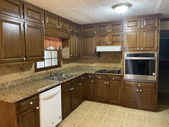 Foto del edificio - 1409 Old Pines Way