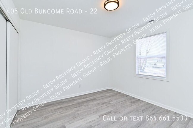 Foto del edificio - 405 Old Buncombe Rd