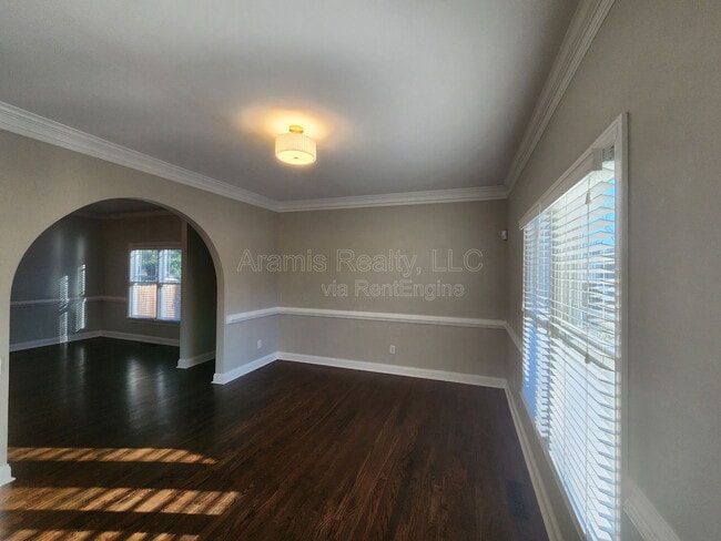 Building Photo - 3239 Osborne Rd NE