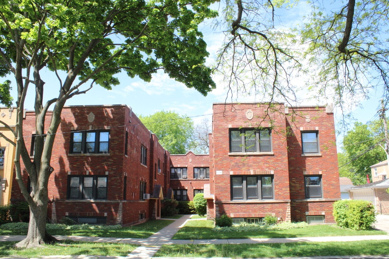 Primary Photo - 3544 N New England Ave