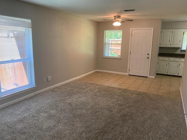 Building Photo - 2434 Lakeview Cir