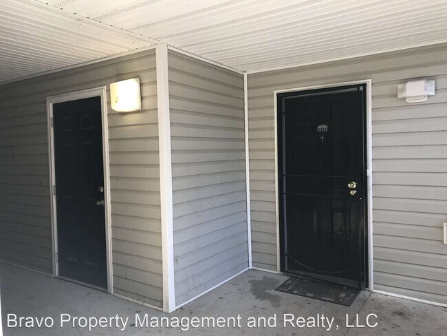 Building Photo - 3 br, 2 bath House - 8202 Fairington Villa...