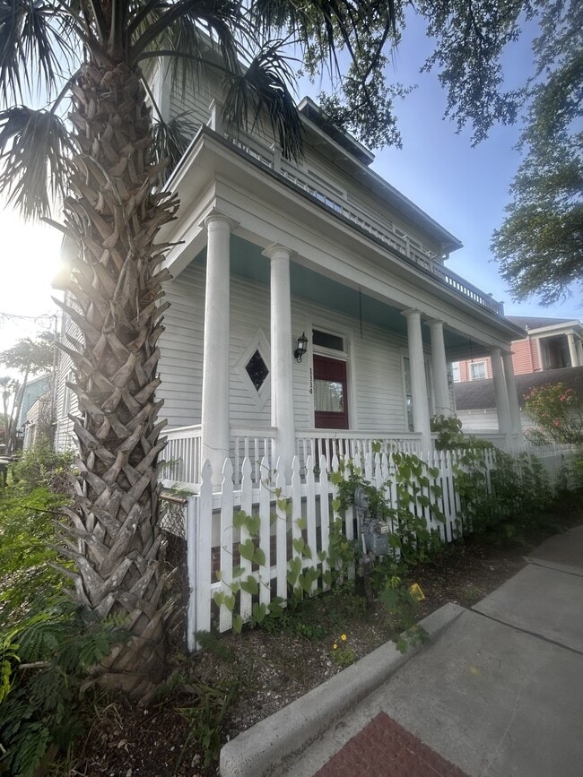 Building Photo - 1114 25th St