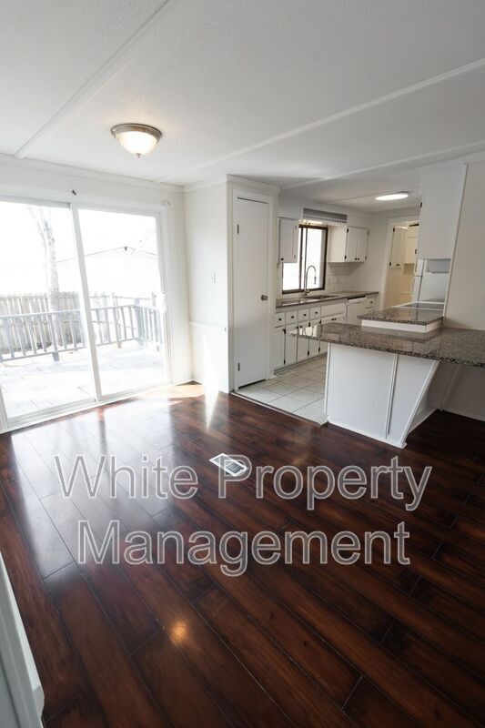 Foto del edificio - 1172 Southwoods Drive