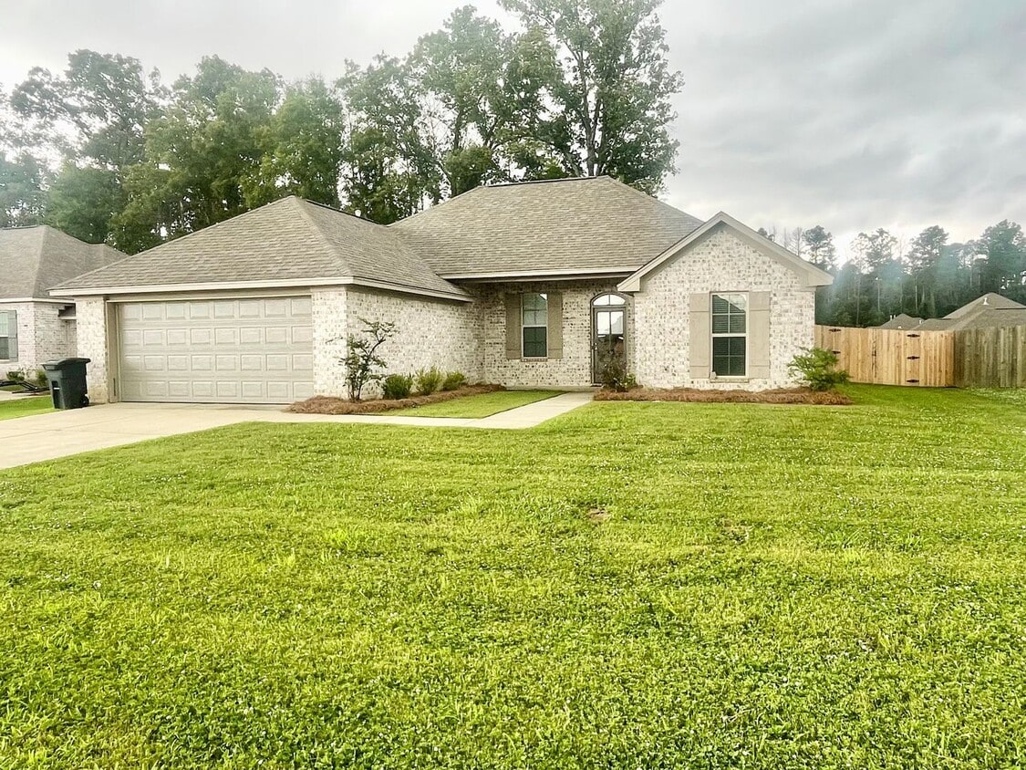 Primary Photo - Beautiful 3 Bed/2 Bath for Rent in Germant...