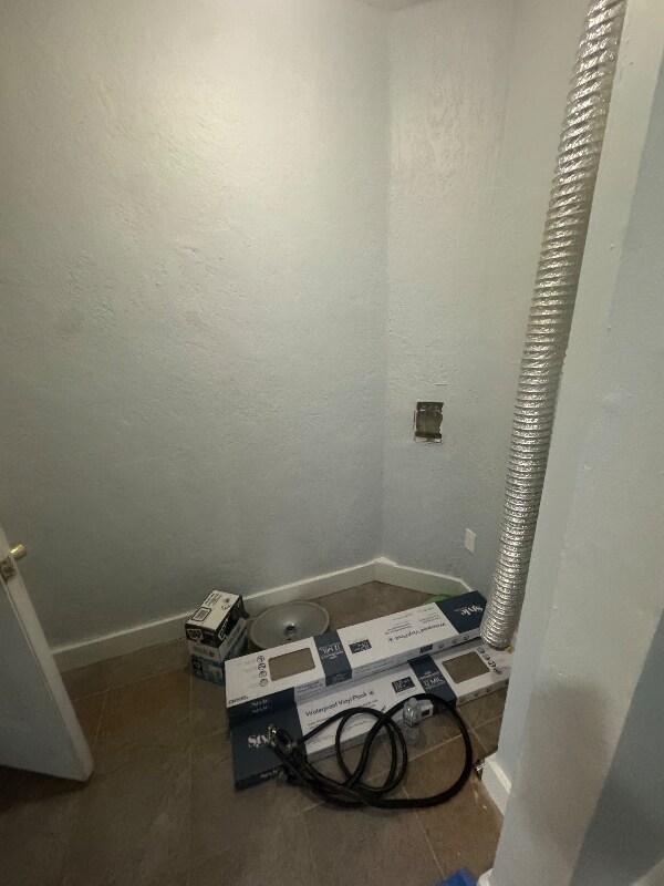 Building Photo - 17 Windsor St