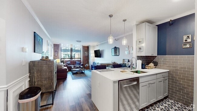 42 8th St