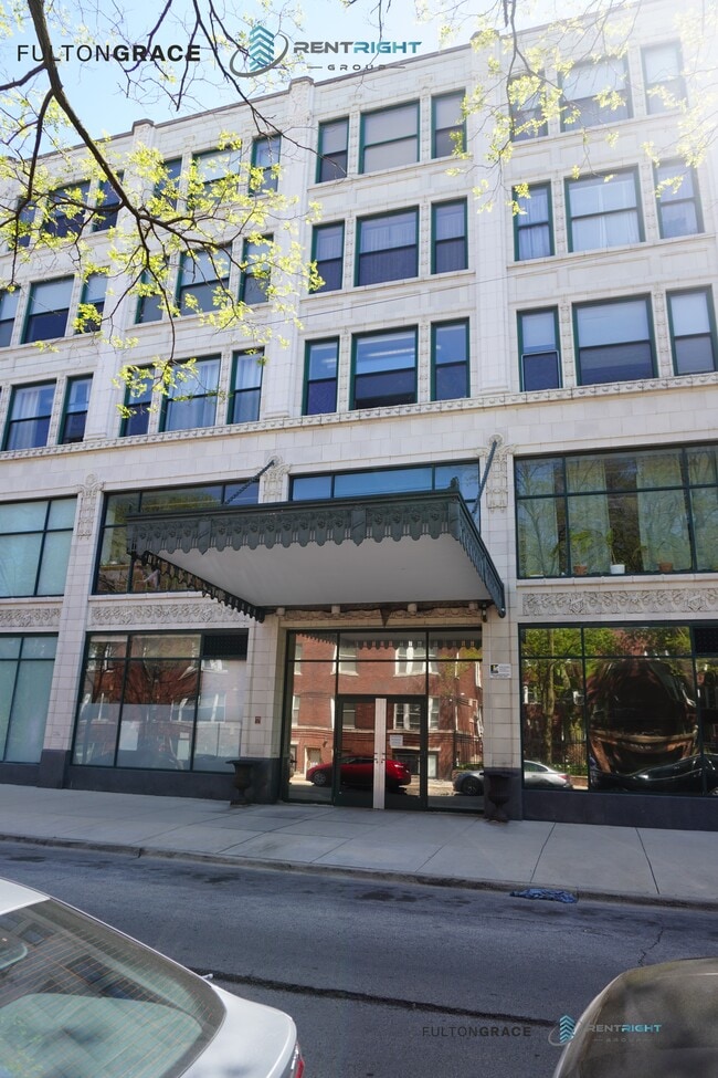 Foto del edificio - 4715 N Racine Ave