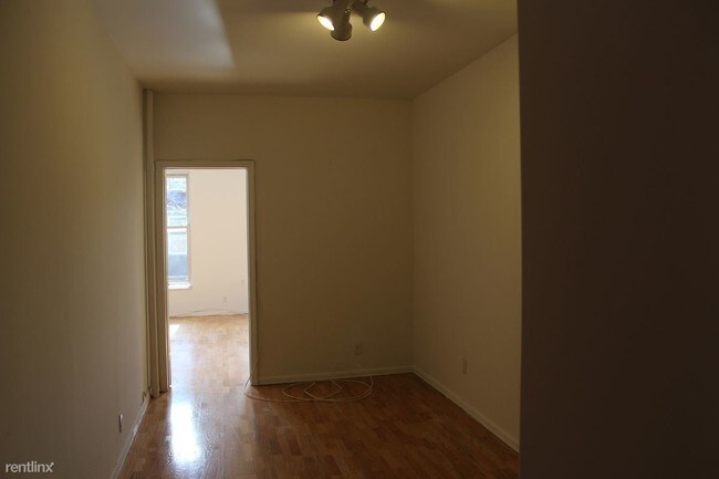 Foto del edificio - 162 Eckford St