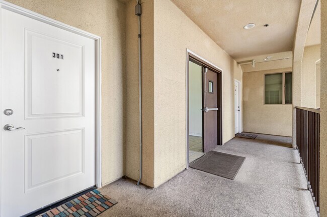 Foto del edificio - 15435 Vanowen St