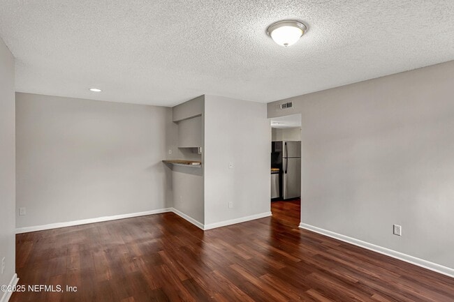 Building Photo - 10825 Key Haven Blvd
