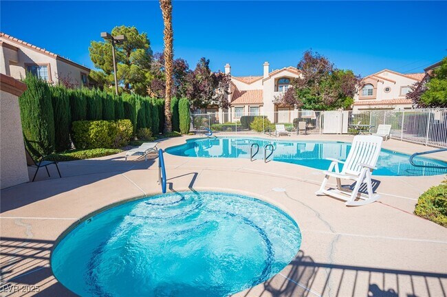 Foto del edificio - 8301 Boseck Dr