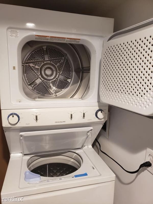 Foto del edificio - 1 br, 1 bath Apartment - 5926 SMITH AVENUE