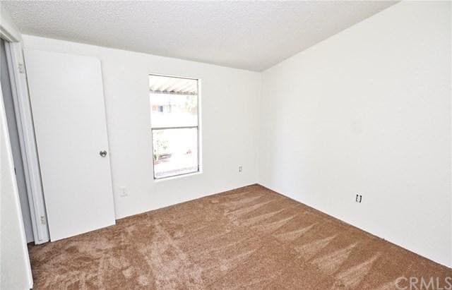 Building Photo - 494 S Macy St