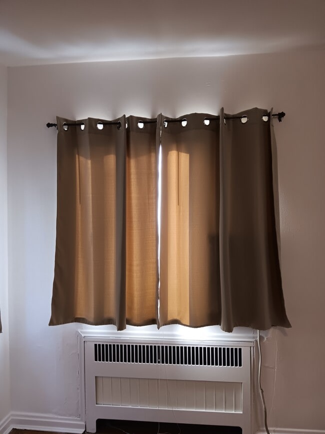 Curtains for Window 1 in Living Room - 4525 Roth Ave