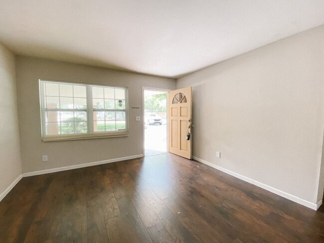 Photo - 3 Bedroom Home for Rent in Tampa!