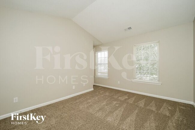 Building Photo - 821 Blazingwood Dr