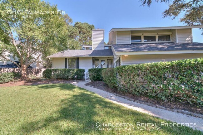 Building Photo - 646 Palisades Dr