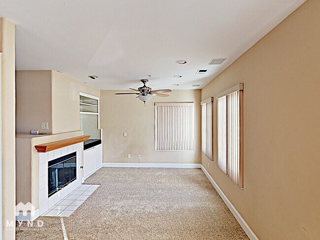 Foto del edificio - 275 Brookview Ct