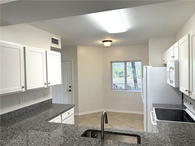 Foto del edificio - 10030 Maddox Ln