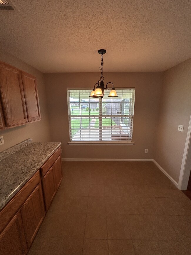 Foto del edificio - 141 Barnes Ct