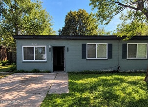 Building Photo - 10321 Westmar Rd