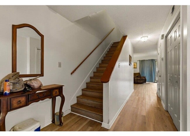 Building Photo - 775 Plantation Dr