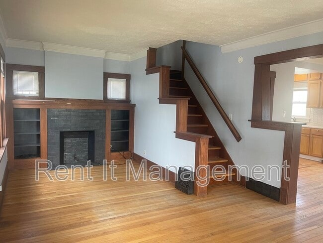 Photo - 3228 Fontenelle Blvd House