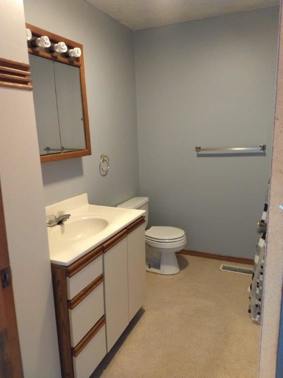 Bathroom - 5203 N Pierson St