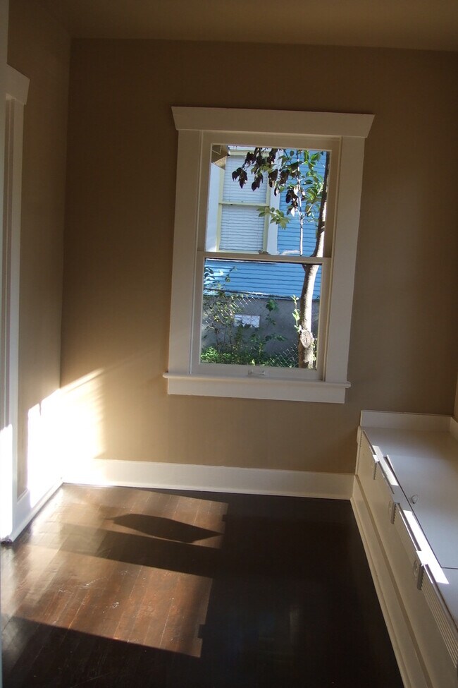 Foto del edificio - 700 E 45th St