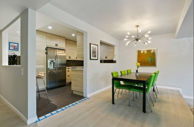 Foto del edificio - 4630 Willis Ave