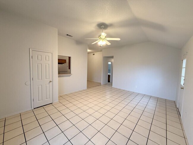 Foto del edificio - 3708 Gus Dr