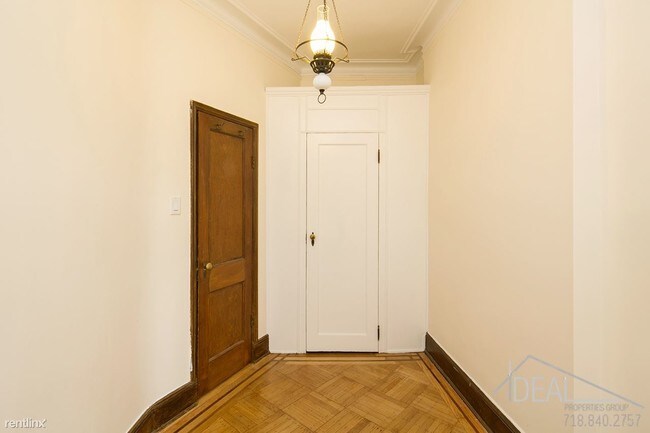 Foto del edificio - 495 4th St