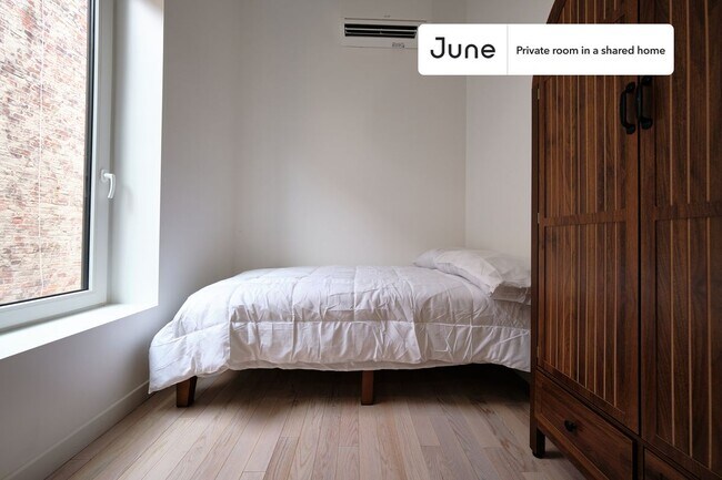 Foto del edificio - Room in Shared 4 bed/4 bath home in Ditmas Park